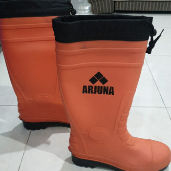 Sepatu Boot