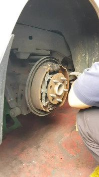 Paket Kampas Rem Depan dan Belakang Toyota Hilux Double Cabin