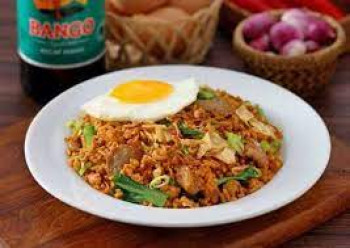 Nasi GORENG KOMPLIT (Ara Catering)