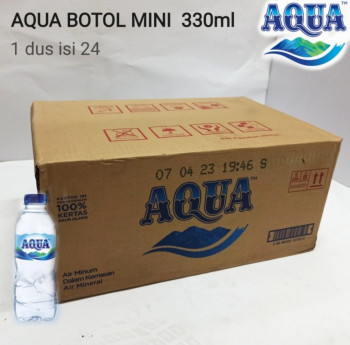 air mineral botol aqua sedang