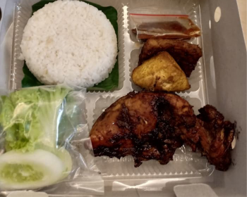 NASI DOS AYAM BAKAR / TEH MANIS