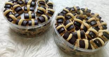 Kue Kering Stik Cokelat