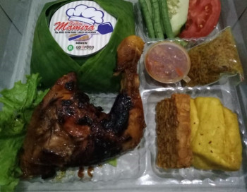 Nasi Ayam Bakar Lalapan (Nasi Dos)