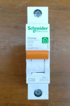 MCB 32 A SCHNIDER