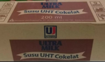 susu ultra jaya milk chocolate 250 ml