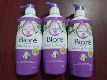 Sabun Mandi Biore Relaxing Aromatic