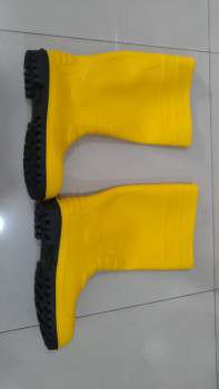 SEPATU BOOT XL 43-44 YELLOW