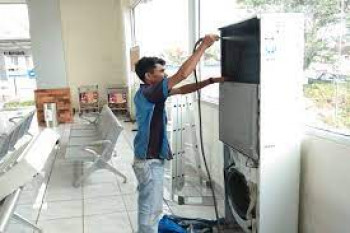 CLEANING AC STANDING