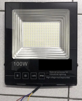 Lampu sorot 100 watt