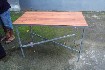 Sewa Meja