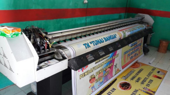 Cetak Spanduk Custom