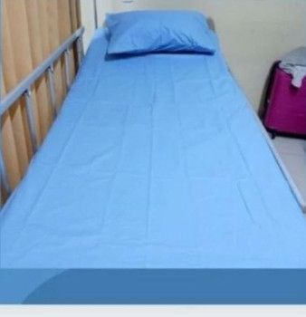 Sprei Polos