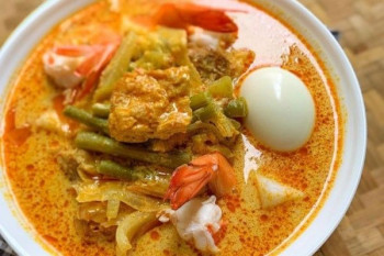 LONTONG SAYUR LONTONG SAYUR
