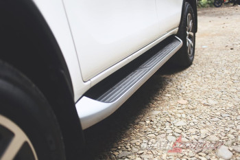 Foot Step Side / Pijakan Kaki Kanan Kiri untuk Fortuner