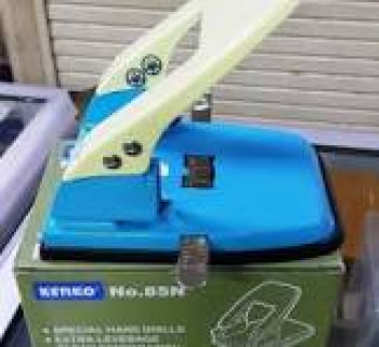 Pelubang Kertas Besar