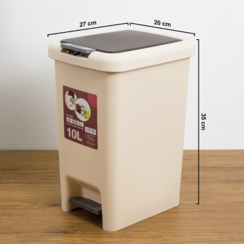 Tempat sampah pedal injak