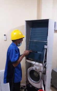 Jasa Pemeliharaan AC/Cuci AC Standing Floor